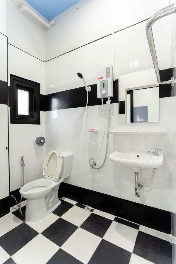Udomsuk Hotel Satun Extérieur photo